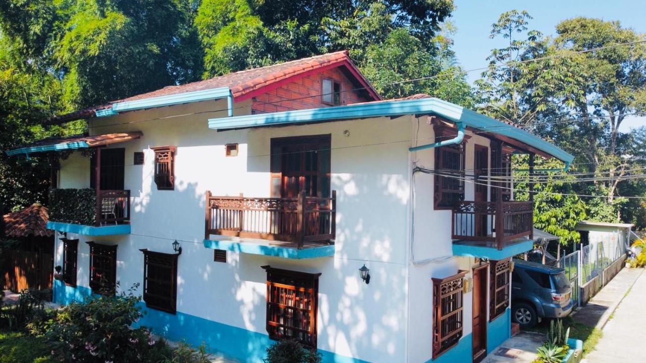 Casa Huespedes El Ensueno Hotel Jardin Bagian luar foto