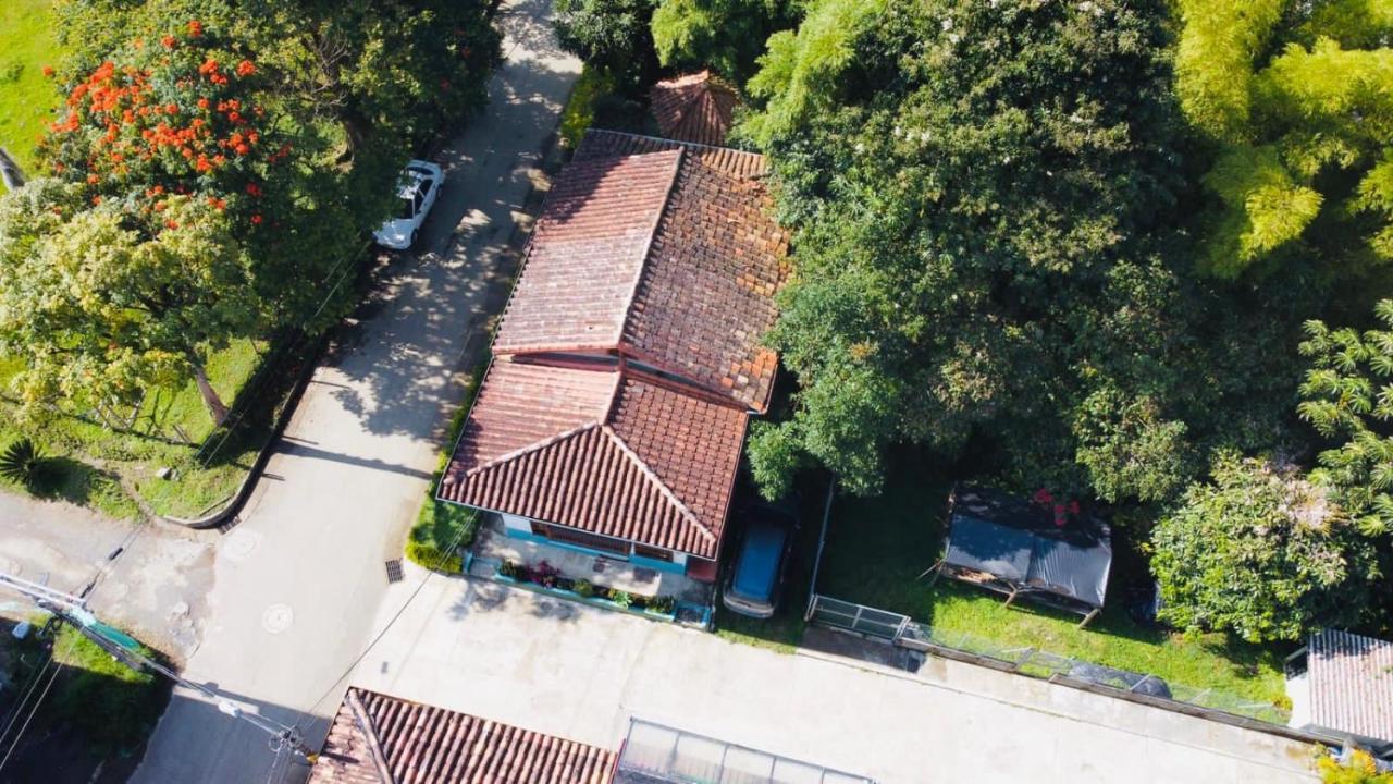 Casa Huespedes El Ensueno Hotel Jardin Bagian luar foto