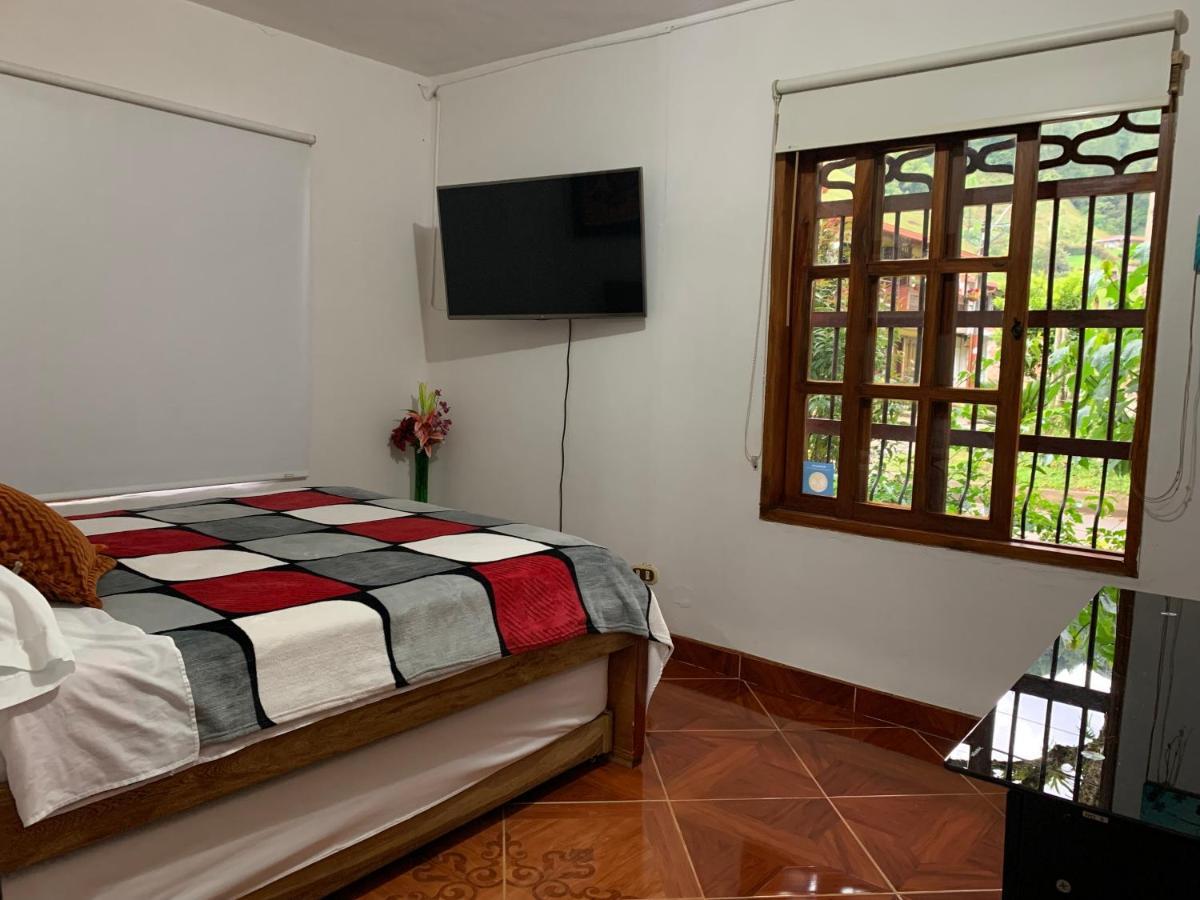 Casa Huespedes El Ensueno Hotel Jardin Bagian luar foto